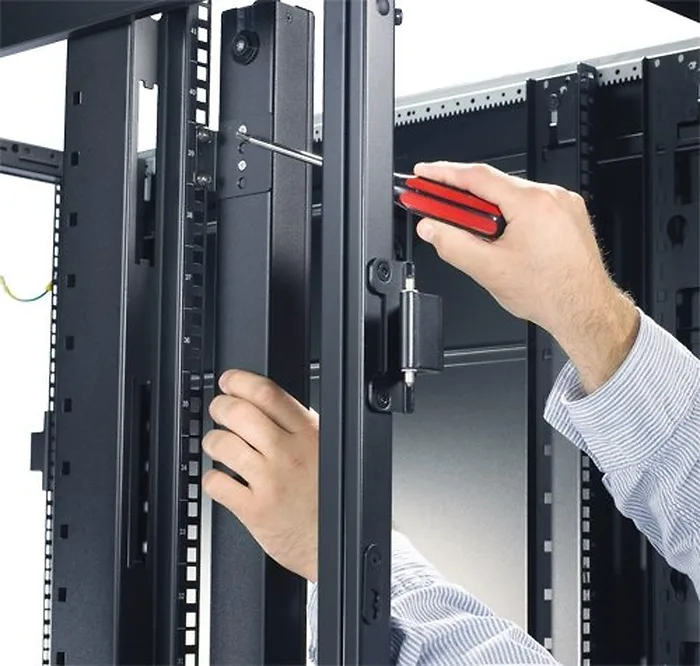APC - Schneider Electric-AP7530