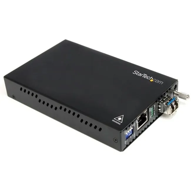 STARTECH ET91000LC2 — Fiber Media Converter Gigabit 1000Mbps MM Fibre LC 550m - Convert and extend a Gigabit Ethernet connection up to 550 m / 1804 ft over Multimode LC fiber - fiber converter - ethernet media converter - fibre converter - gigabit media converter - 1000base-sx