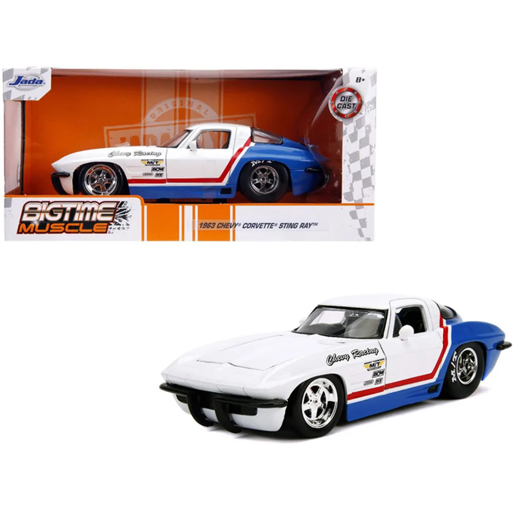 Jada Toys 31666 — 1963 Chevrolet Corvette Stingray Diecast Model Car - 1/24 Scale