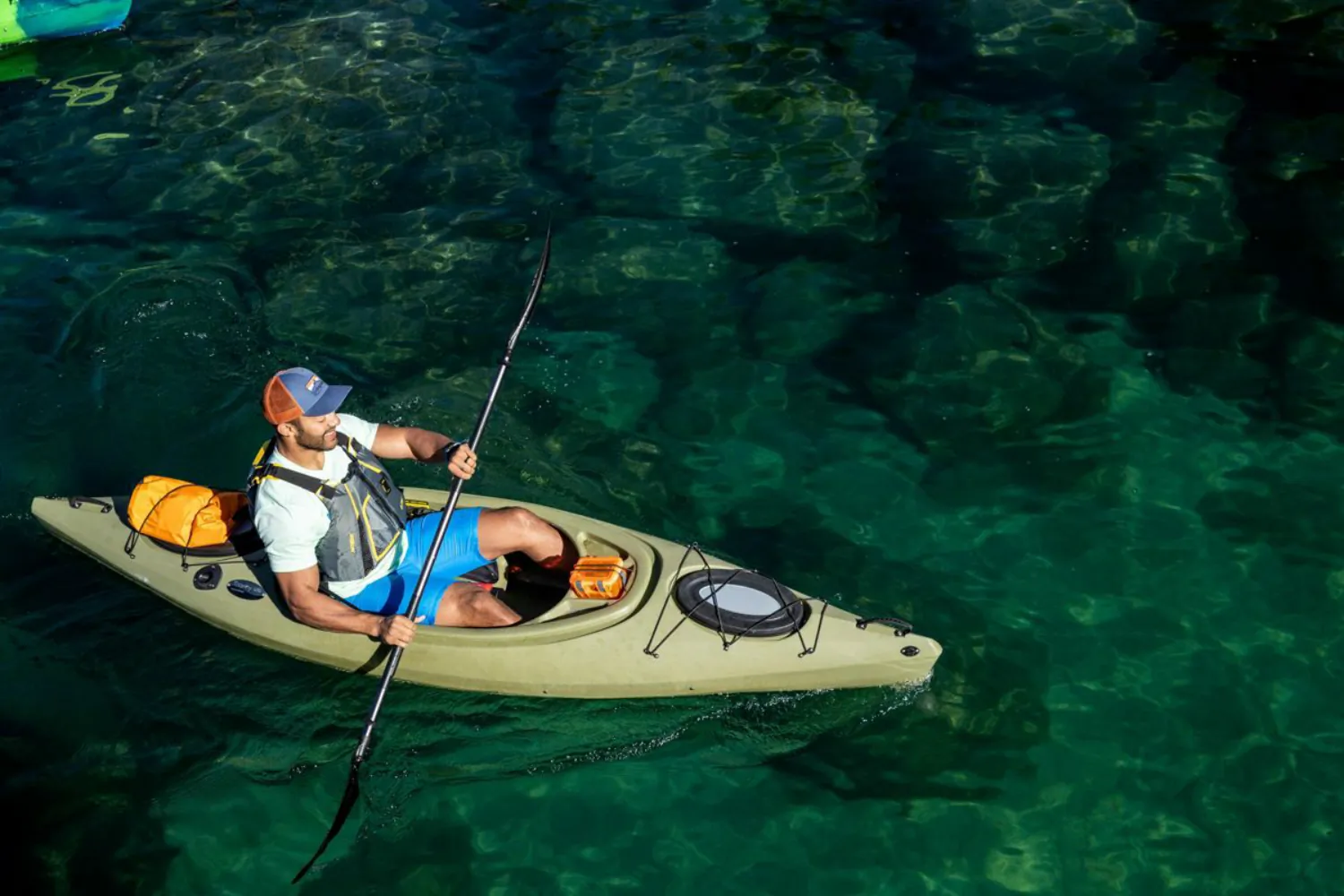 Onyx Outdoor 122200-505-020-15 - Onyx MoveVent Dynamic Paddle Sports Life Vest - XS-SM - Aqua