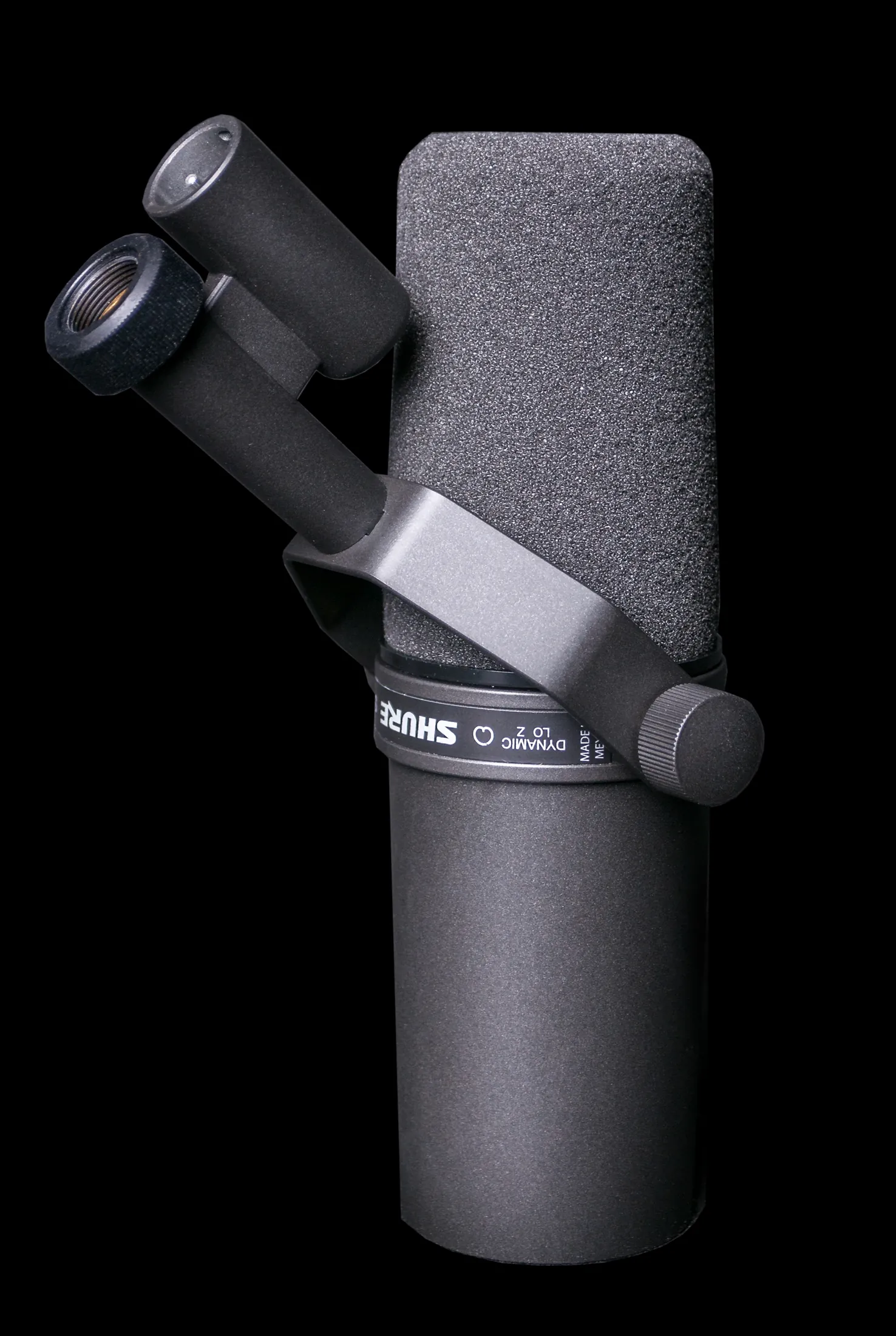 Shure SM7B — PROFESSIONAL DYNAMIC VOCAL MICROPHONE FOR BROADCASTING, PODCASTING AND STUDIO RE
