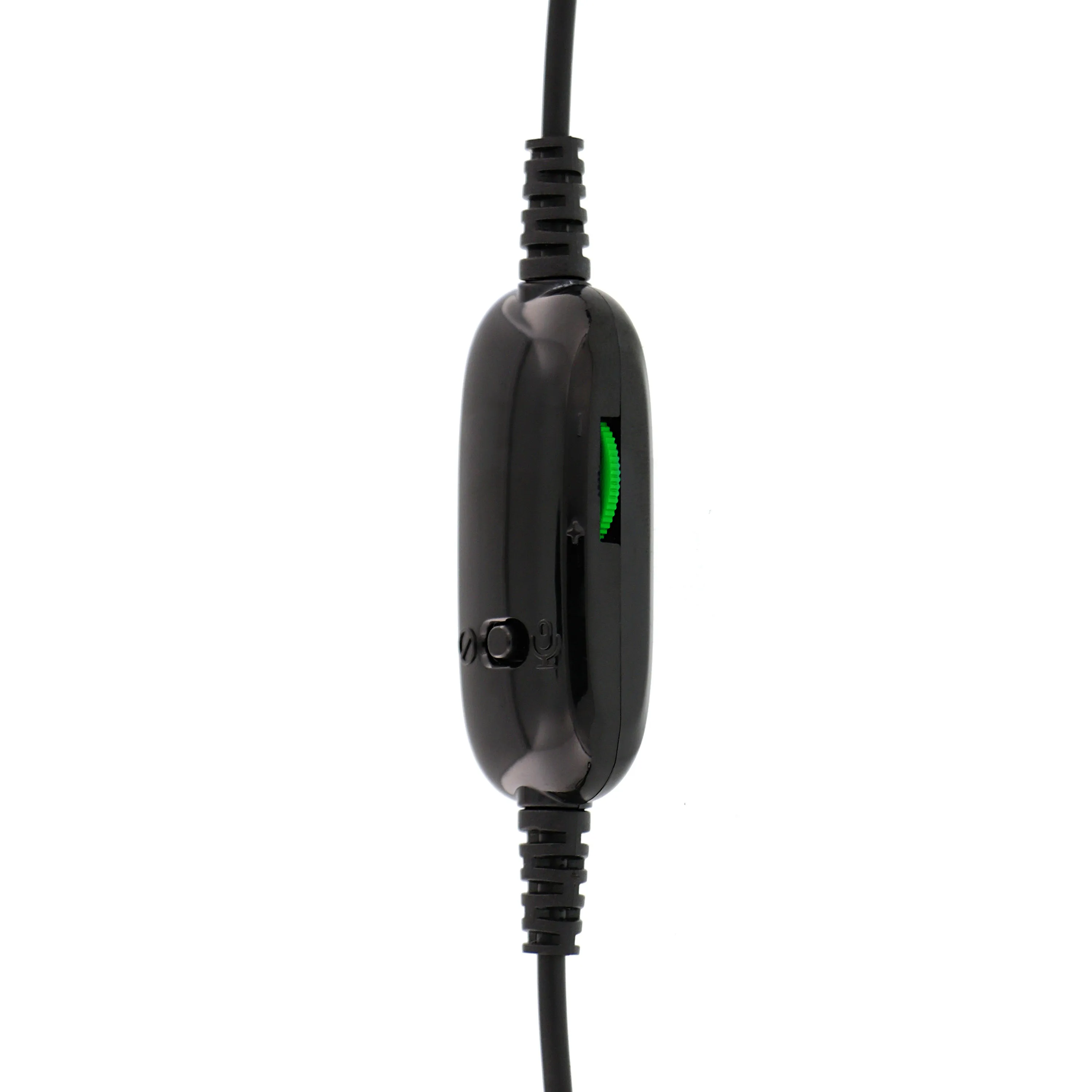 BENSUSSEN DEUTSCH & ASSOCIATES 1364131-01 - Xbox One BDA Wired Chat Headset - High Quality Audio