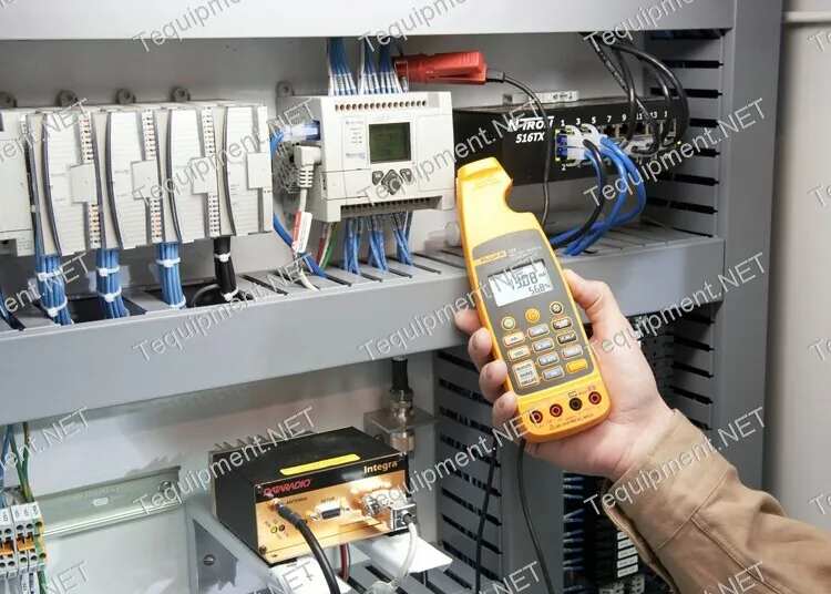 Fluke Networks FLUKE-773 - MILLIAMP PROCESS CLAMP METER 1X WITH TEST LEADS