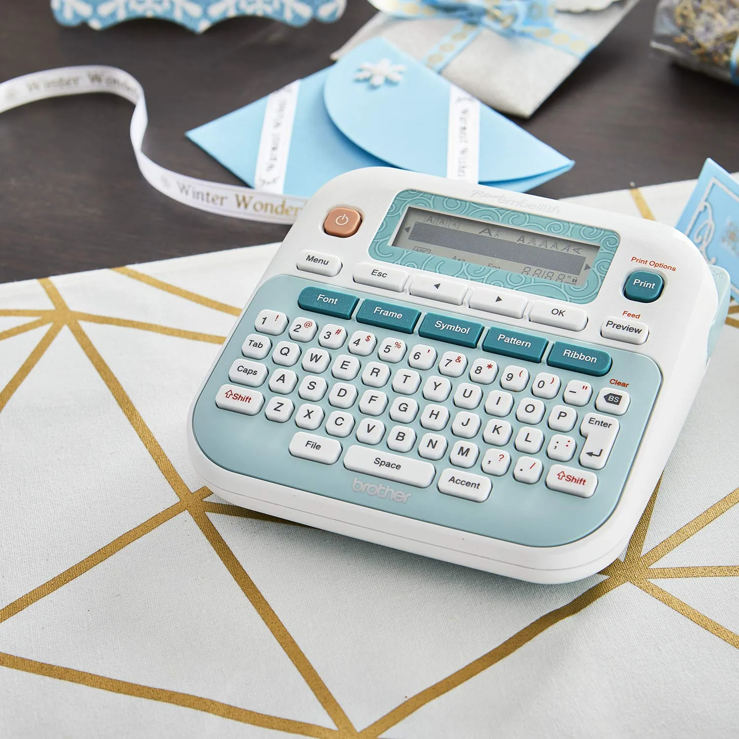 Brother PTD215E — P-TOUCH EMBELLISH LABEL MAKER