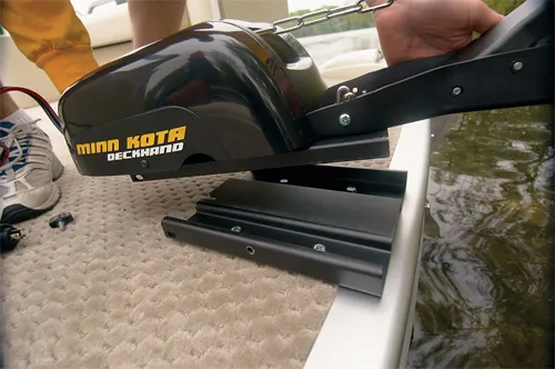 Minn Kota 1810141 — Minn Kota Pontoon DeckHand