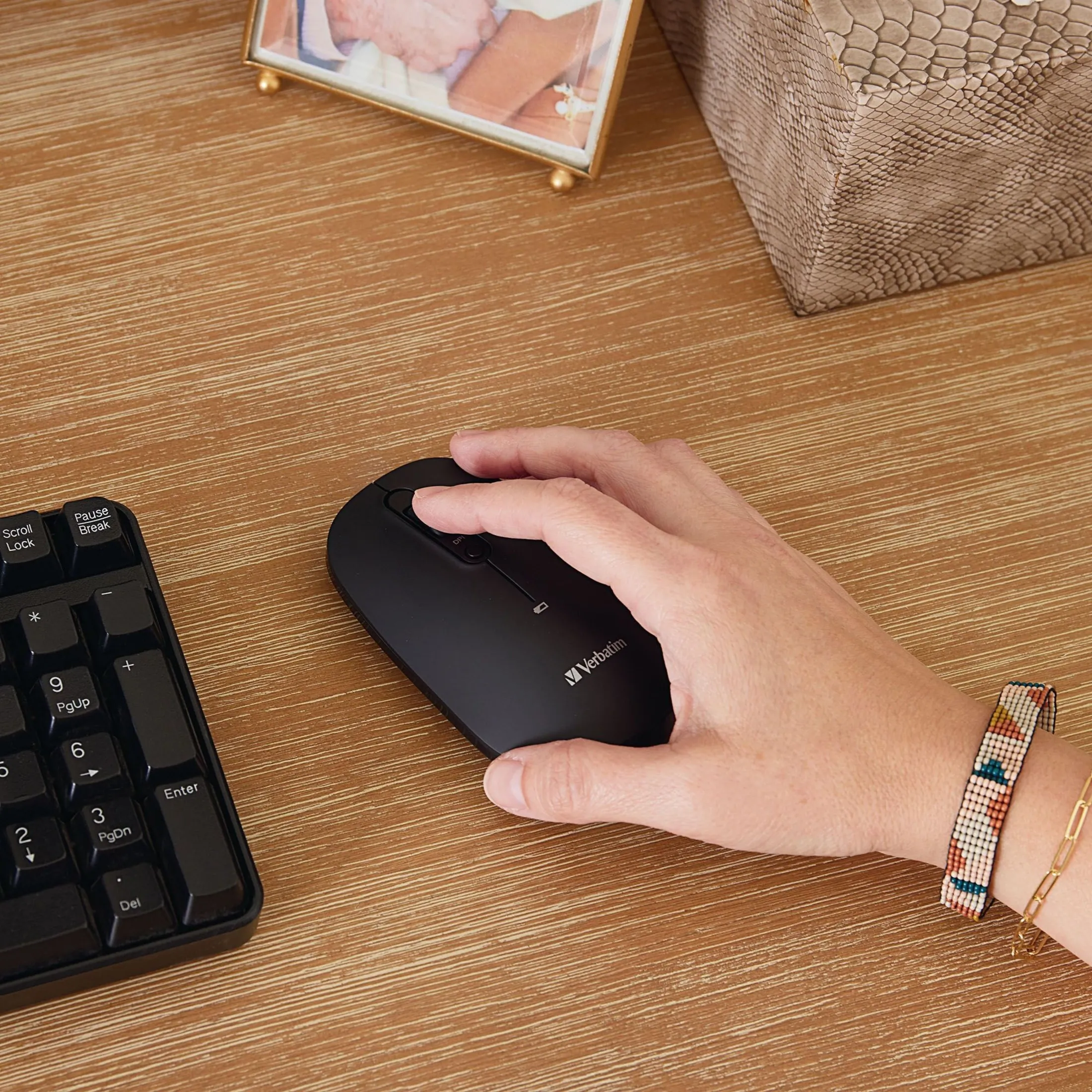 VERBATIM 70750 — WIRELESS RECHARGEABLE OPTICAL MOUSE BLK