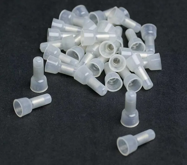 Xscorpion CC2218 — XScorpion Clear Crimp Caps for 18/22 Gauge Wires (100 Pack)