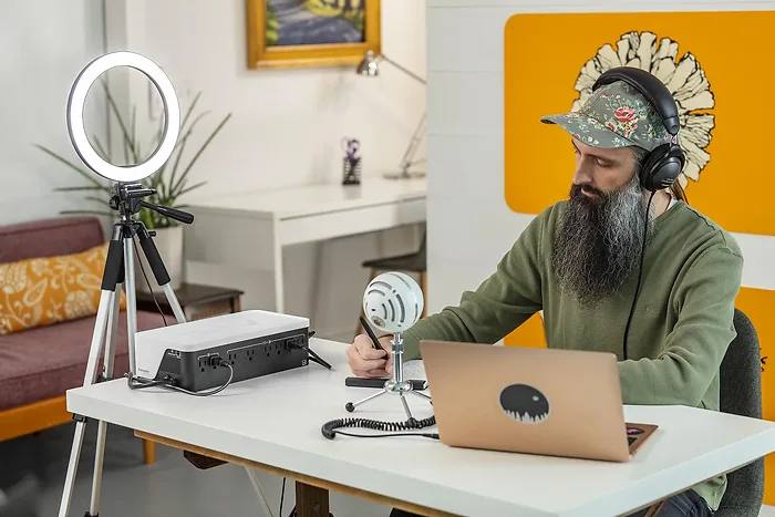 APC - Schneider Electric-BE1050G3