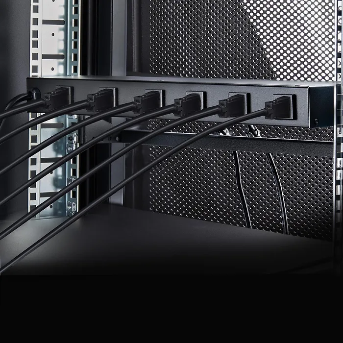 STARTECH-8NM8-RACK-MOUNT-PDU