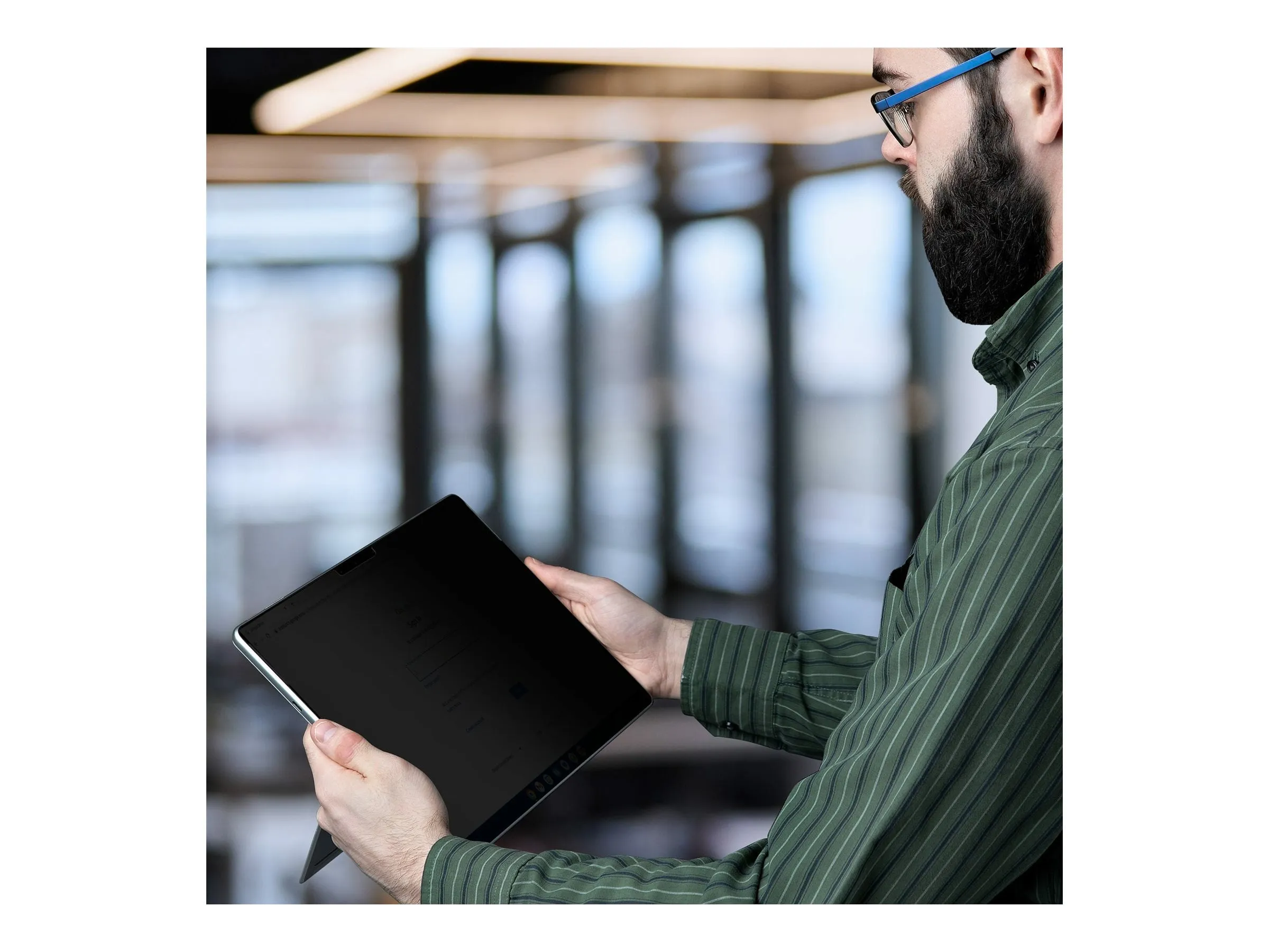 STARTECH 123SP-PRIVACY-SCREEN — 4-WAY 12.3IN SURFACE PRO 4/5/6/7/7+ PRIVACY SCREEN FILTER, PORTRAIT/LANDSCAPE, T