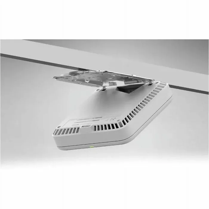 NETGEAR-WBE750-100NAS
