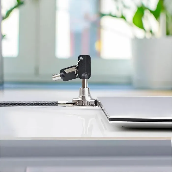 STARTECH-SNBLK-LAPTOP-LOCK