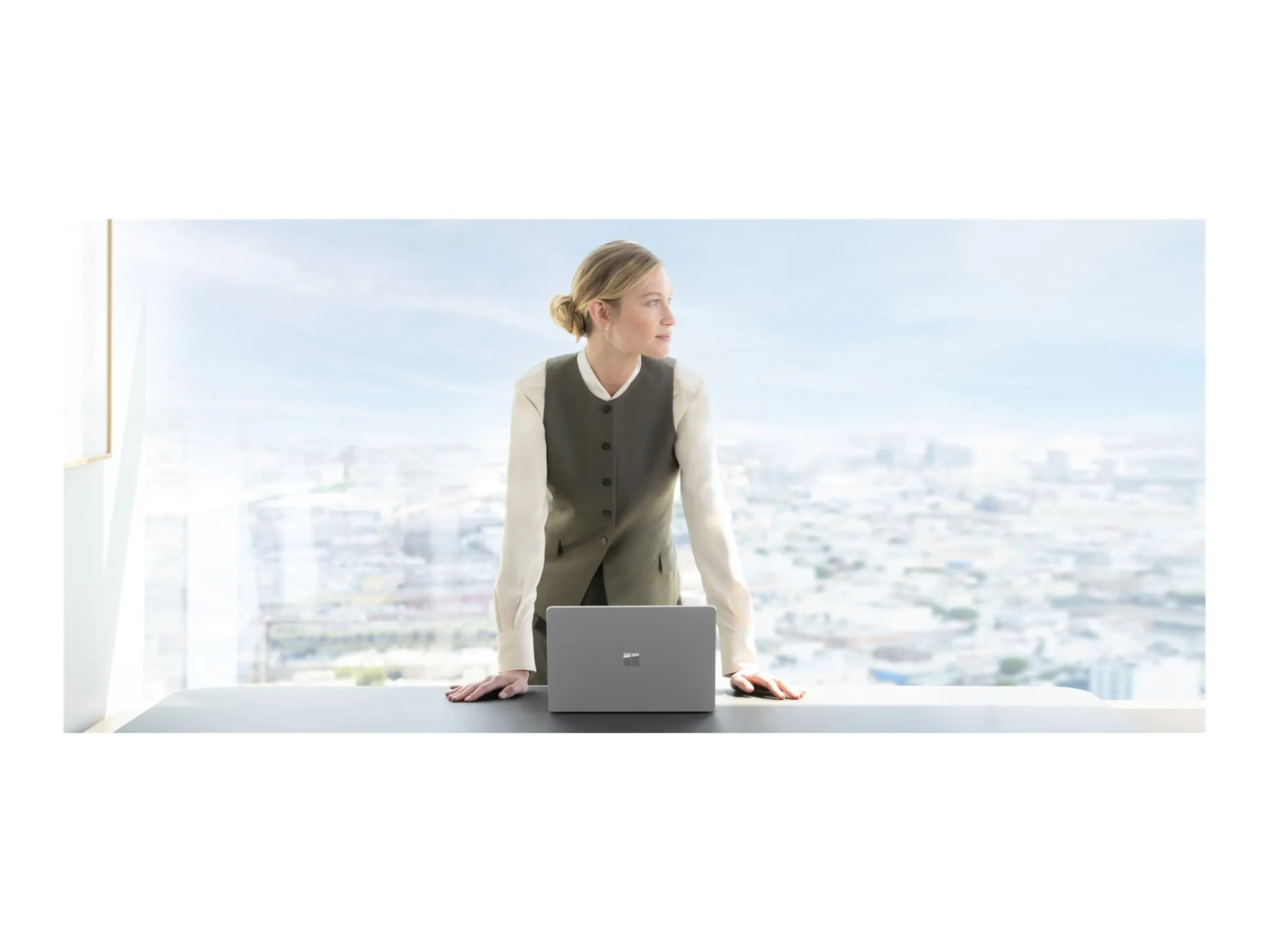 Microsoft EP2-33251 — MST SURFACE LAPTOP 7 15IN INTEL CU5/16/256 CM WIN11 PLATINUM