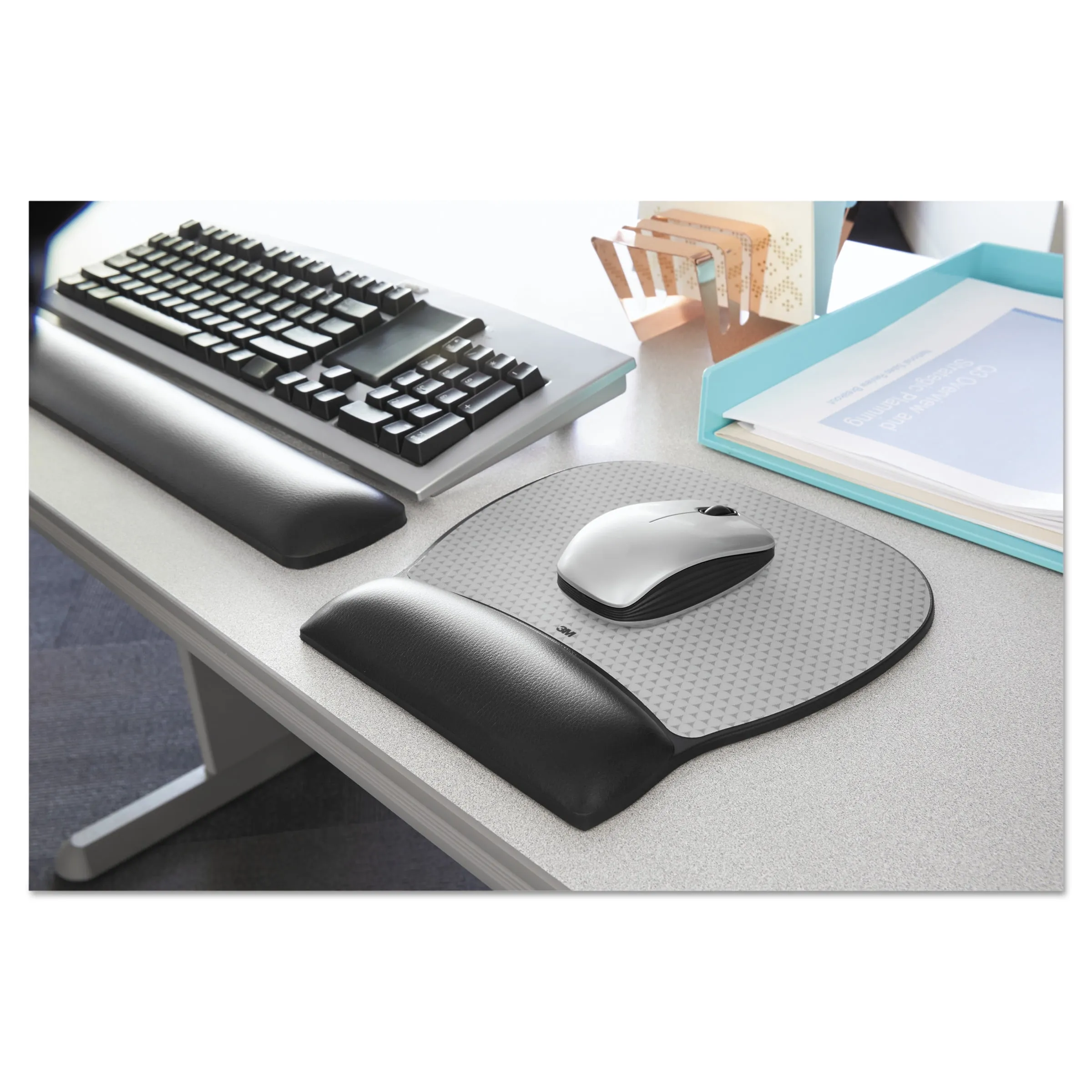 3M MW310LE — MOUSEPAD AND WRIST REST BLACK GEL