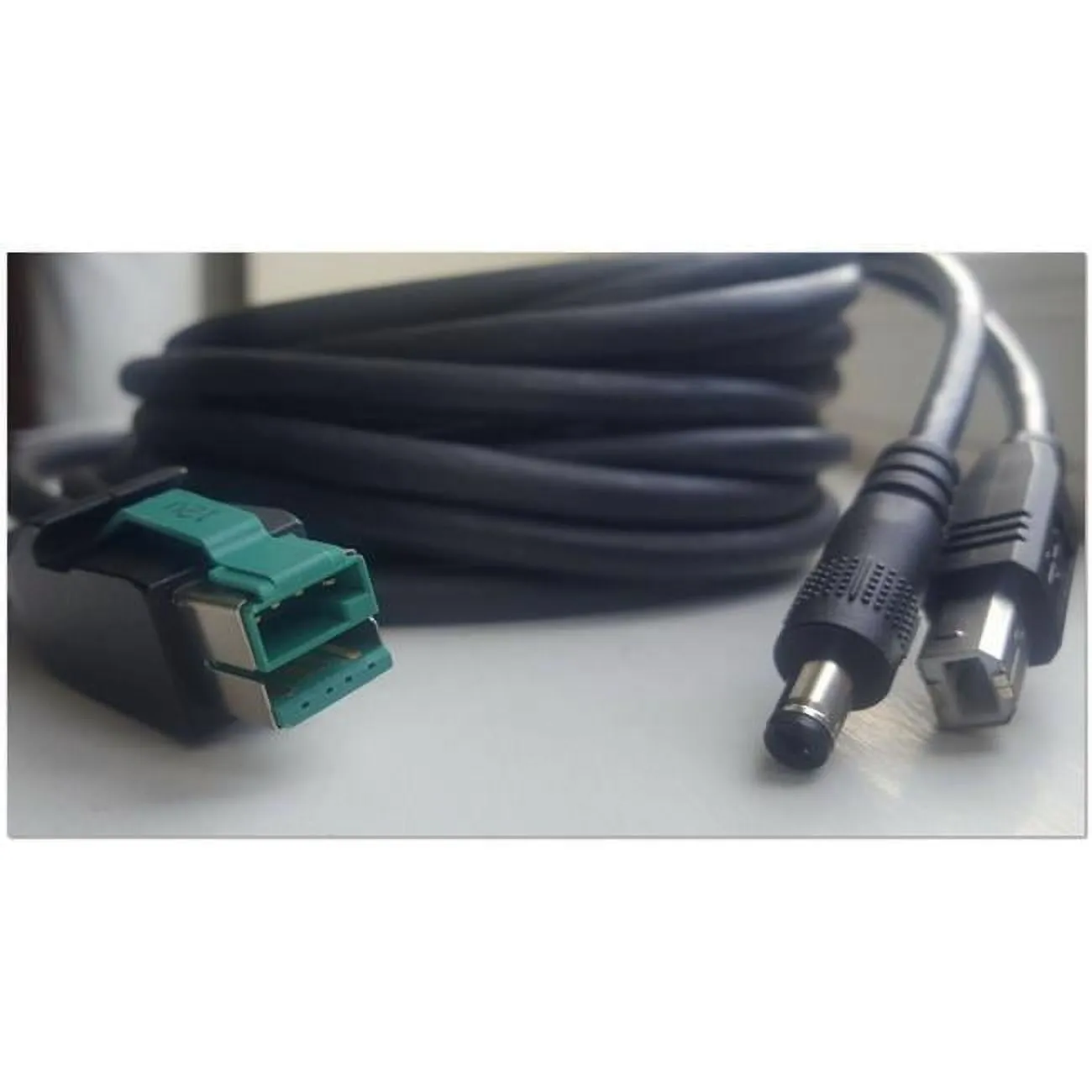ELO E763022 — 12V POWERED USB Y-CABLE 3M