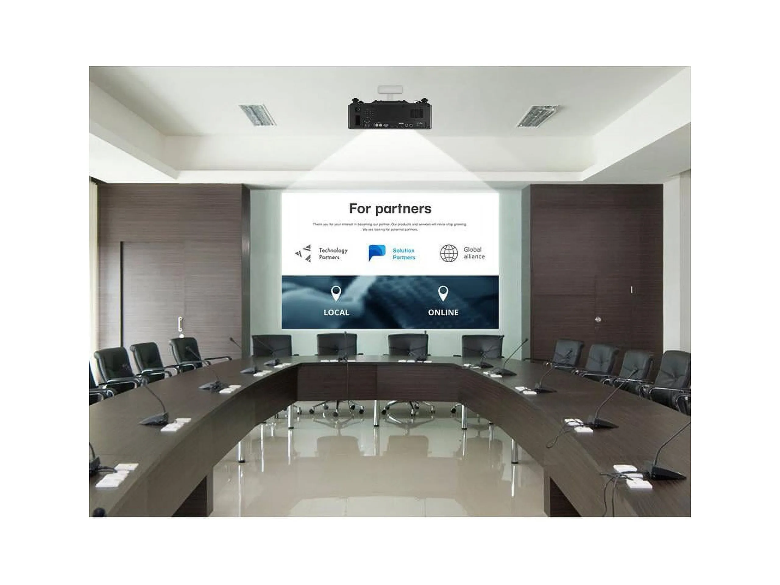RICOH / Fujitsu 432665 — RICOH WUL6670 Ultra HD Projector with 7200 Lumens