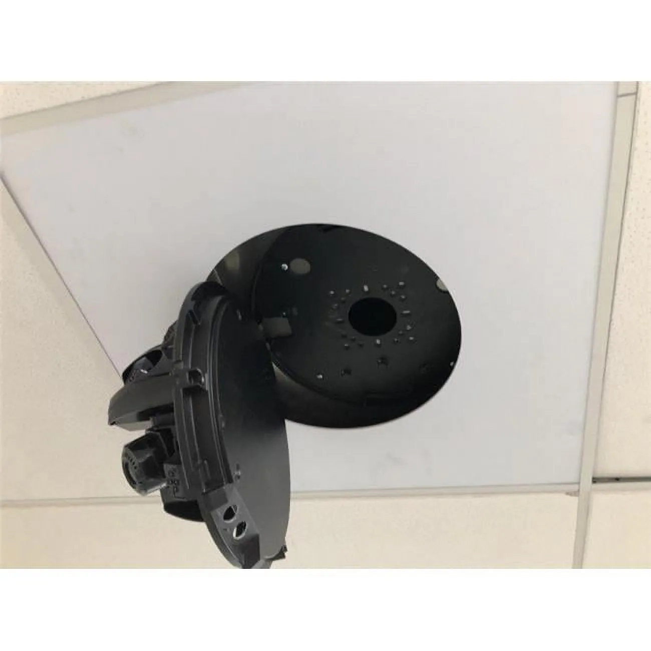Hanwha SHD-315F — 2X2 DROP CEILING TILE FLUSH MOUNT ADAPTOR FOR THE PNM-9084RQZ AND PNM-9085RQZ