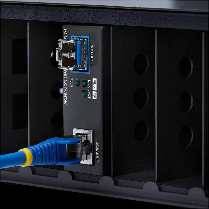 STARTECH-MCM10GSFP2