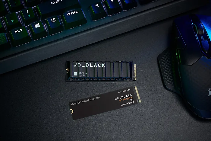 Western Digital-WDS200T2X0E-00BCA0