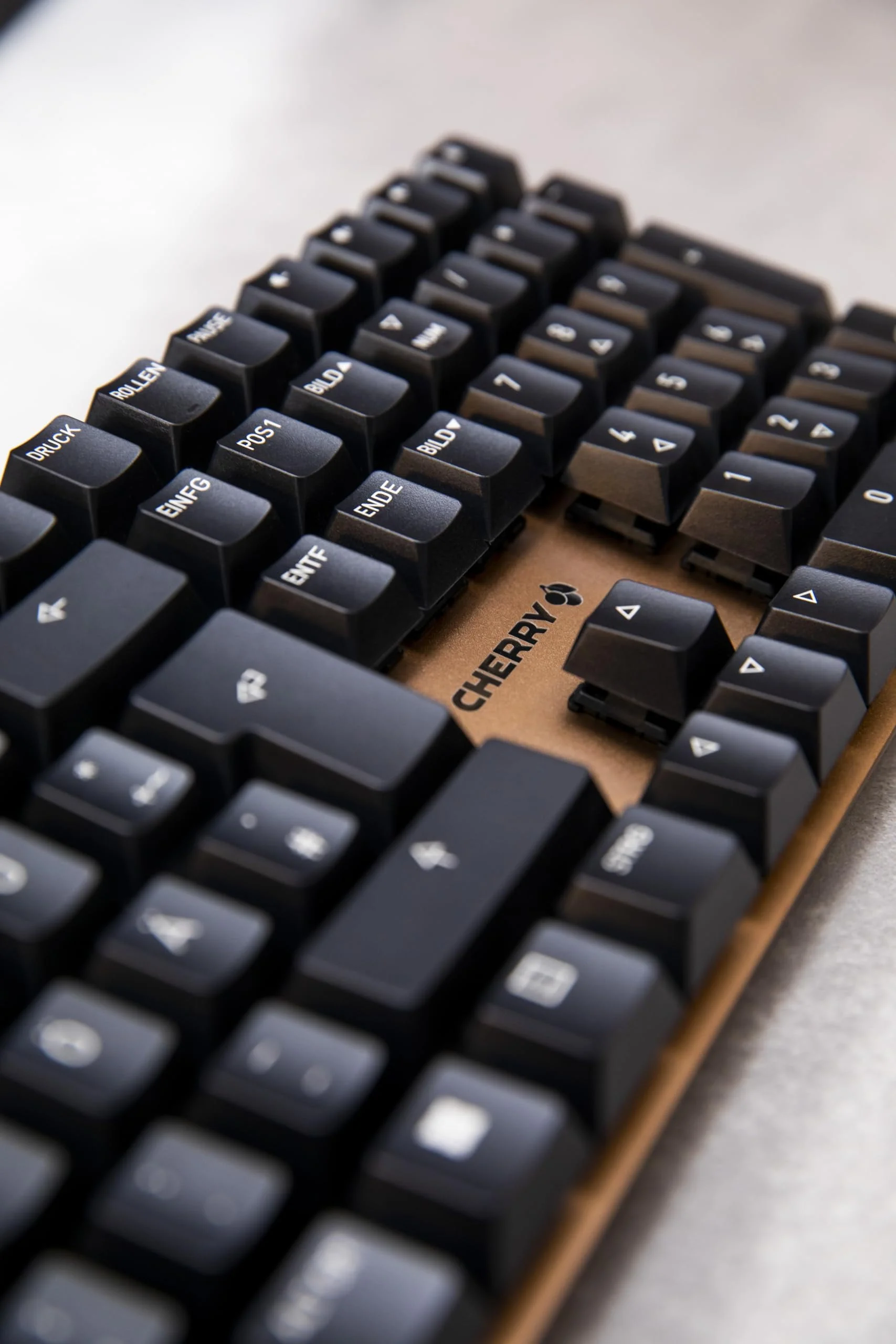 Cherry G80-3950LHBUS-2 — CHERRY KC 200 MX Mechanical Keyboard with RGB Lighting