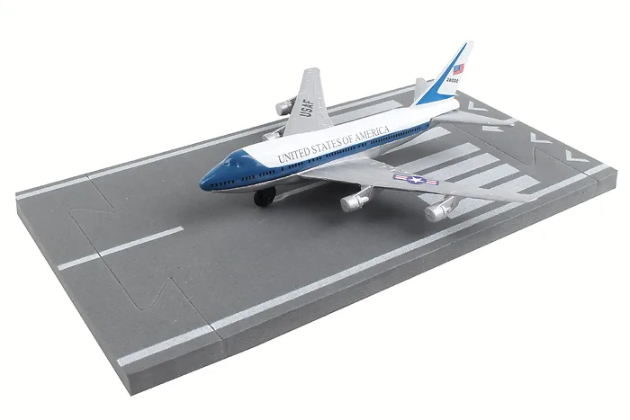 Runway24-RW015