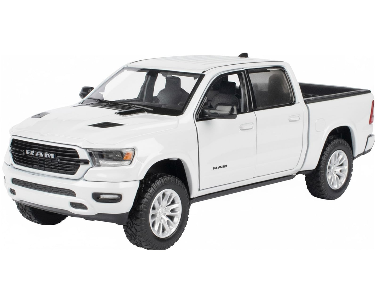 Motormax 79357W — 2019 RAM 1500 Laramie Crew Cab Pickup Truck White "Timeless Legends" Series 1/24 Diecast Model Car by Motormax